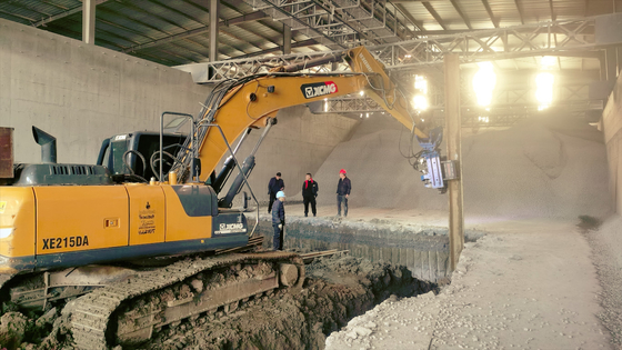 Side Grip Excavator Mounted Hydraulic Vibro Hammer For Narrow Construction Projects