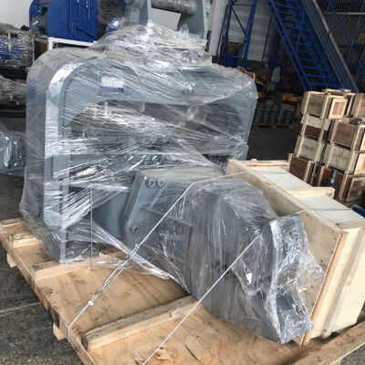 Schwingungshammer der Zentrifugalkraft 420KN für 12-Meter-harte Bodenanhäufungsarbeit