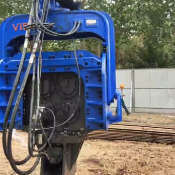 Vielseitige, am Bagger montierte Pfahlramme: 24 m maximale Tiefe und universelle Kompatibilität