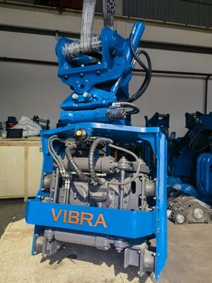 SV-200 Versatile Side Grip Pile Driver with 360° Rotation & Bidirectional Tilt – Designed for 20–25 Ton Excavators