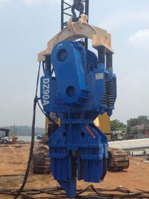 DZ90A Pile Driver – 570 KN Exciting Force + Wireless Remote Control For Reliable Driving/Extraction